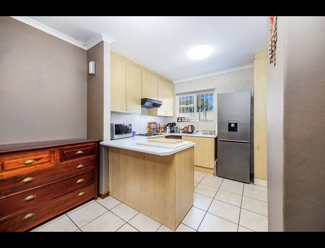3 BEDROOM HOUSE FOR SALE IN SONSTRAAL HEIGHTS